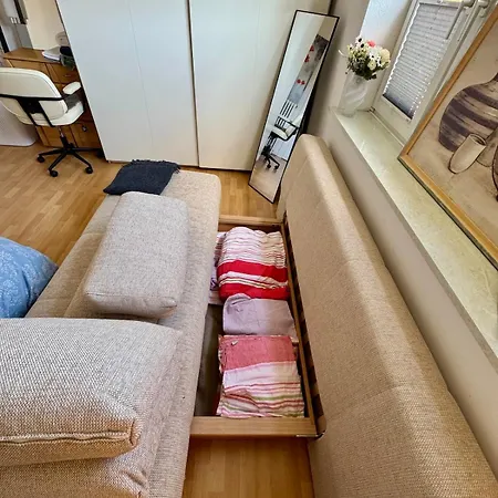 Bright, Centrally Located 3-room With A Balcony Апартаменты