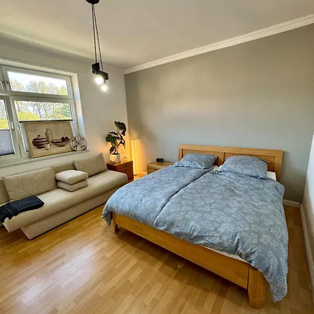 Bright, Centrally Located 3-room With A Balcony * Киль